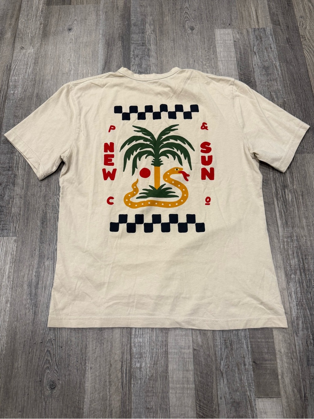 P&Co Men's Cream Graphic T-Shirt with Palm & Snake Design - M